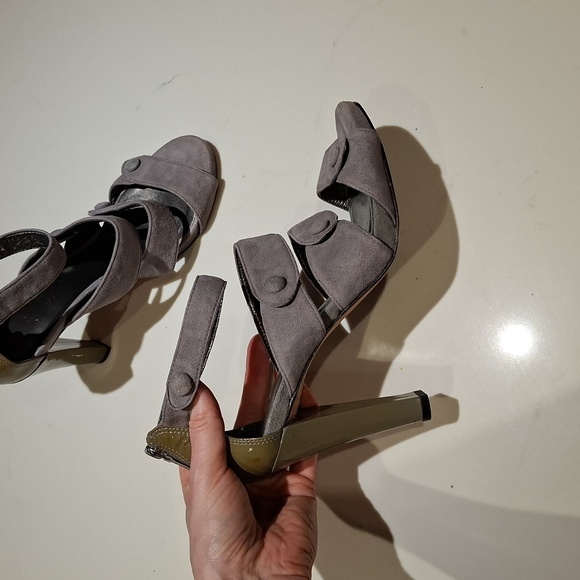 Talbots Gray Suede & Olive Green Patent Leather Heels with Buttons (US 7) - Picture 4 of 10